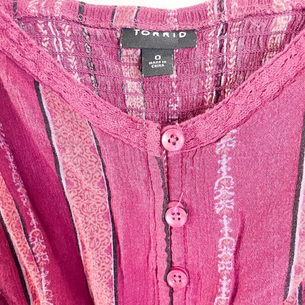 Torrid Babydoll Crepe smocked back textured v-neck striped Tank top size large - Picture 7 of 13
